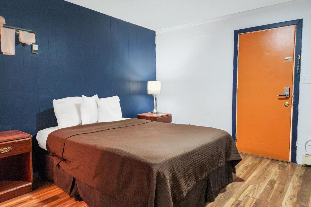 Oyo Hotel Colby, Ks 外观 照片